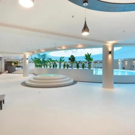 아파트 Bc Sky Tower Spa Jacusi Sauna Pool 슈체친